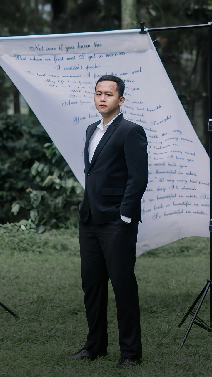 bride or groom portrait pic