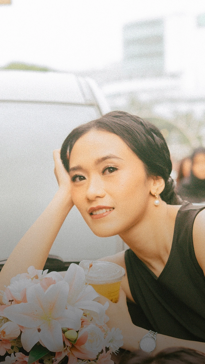 bride or groom portrait pic