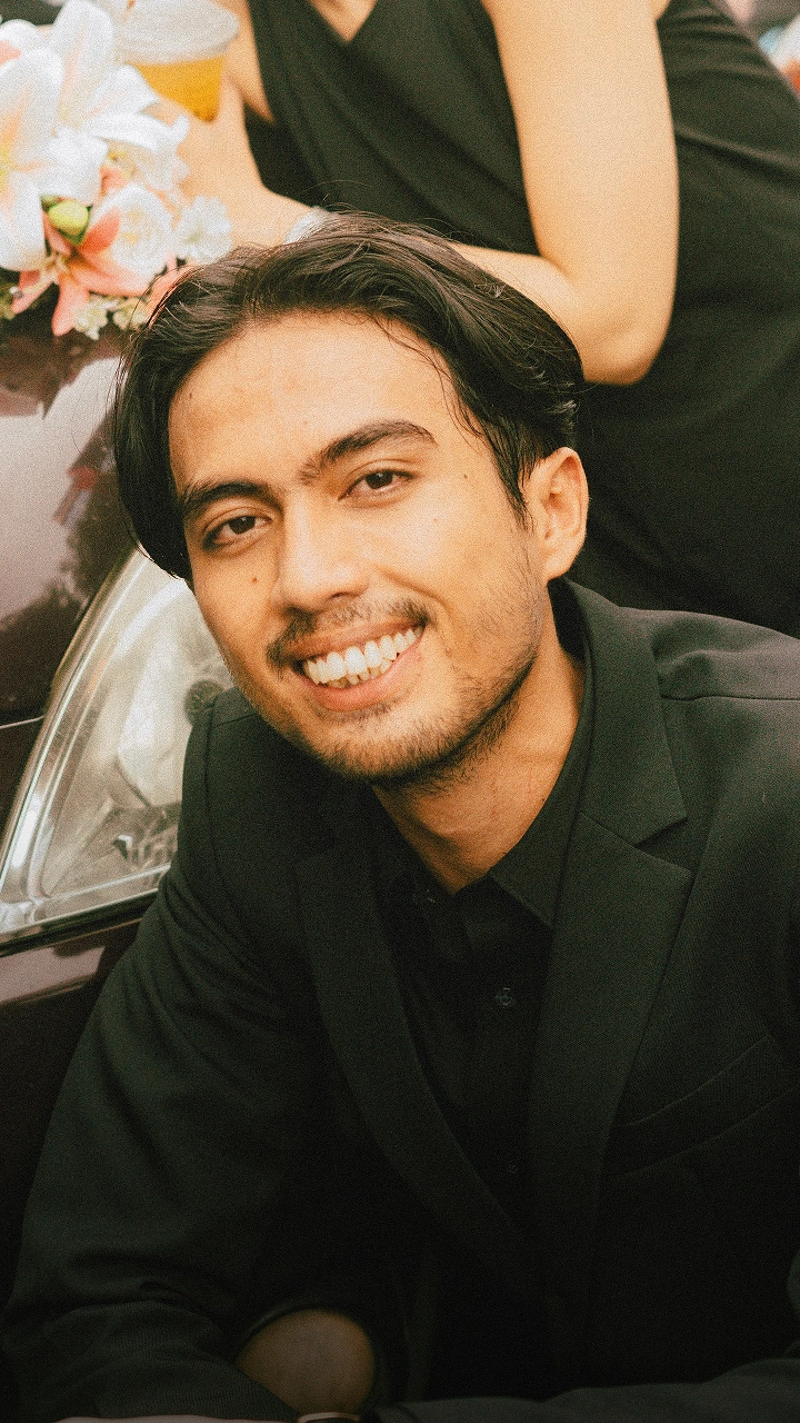 bride or groom portrait pic