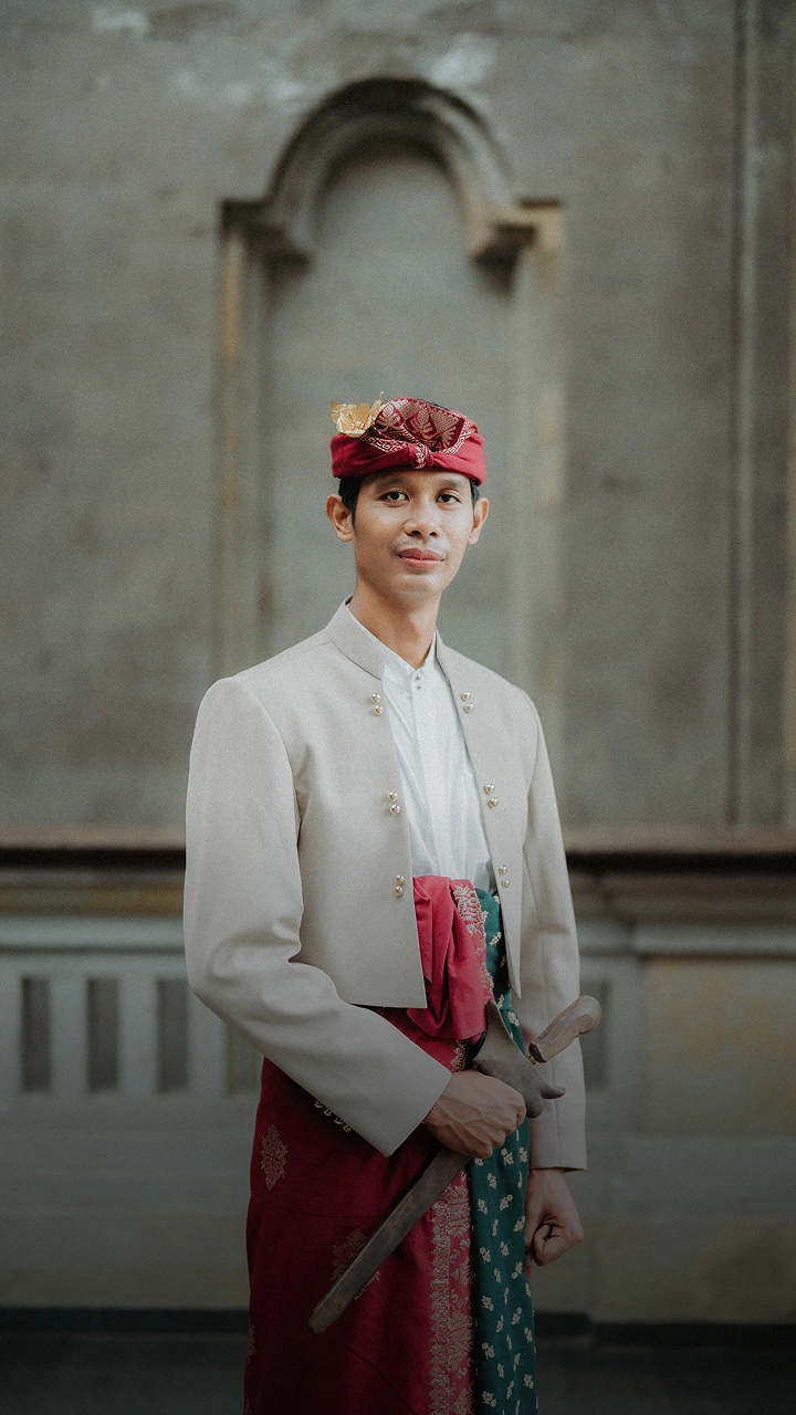 bride or groom portrait pic